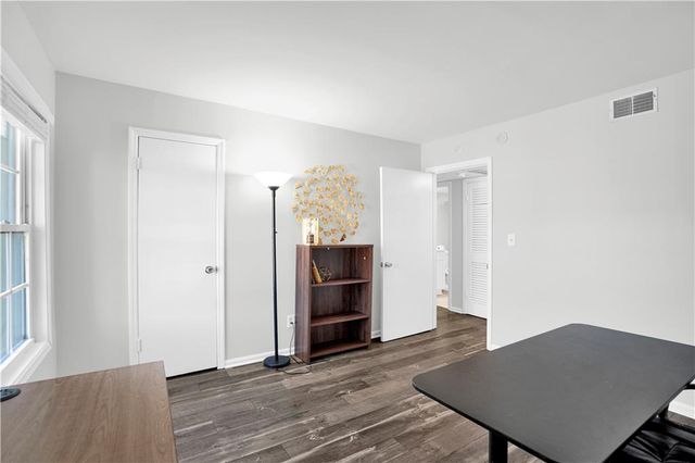 725 Dalrymple Road 8-I, Atlanta, GA 30328