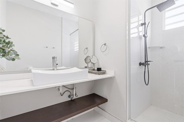 56 CALLE F KRUG CONDADO PH-1, San Juan, PR 00907