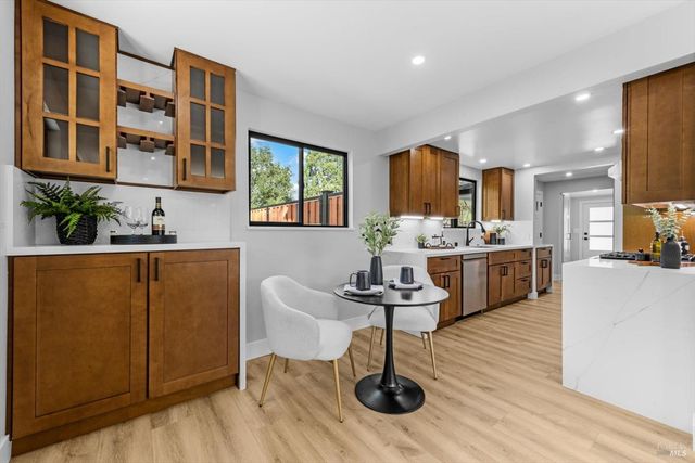 2192 1st Ave, Napa, CA 94558