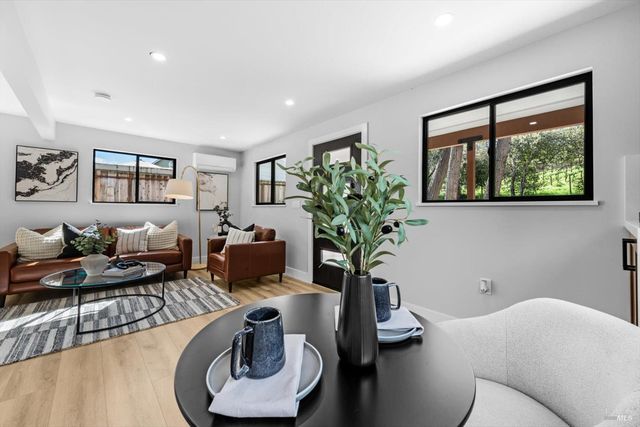 2192 1st Ave, Napa, CA 94558