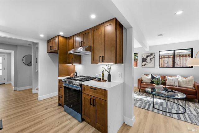 2192 1st Ave, Napa, CA 94558