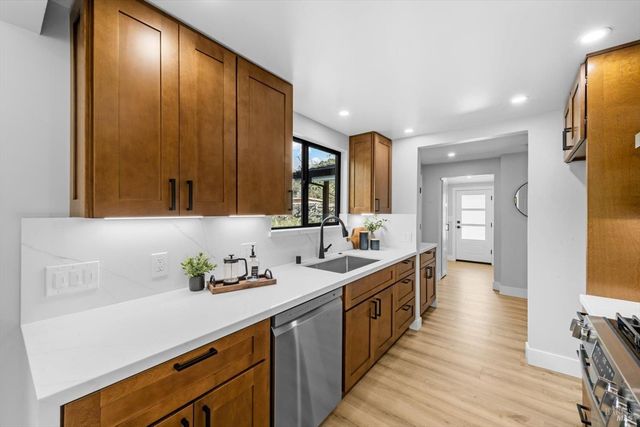 2192 1st Ave, Napa, CA 94558