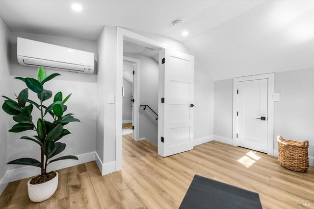 2192 1st Ave, Napa, CA 94558