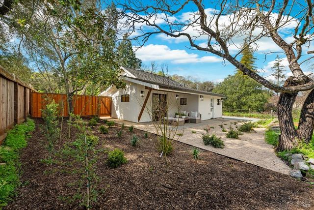 2192 1st Ave, Napa, CA 94558