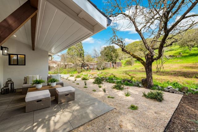 2192 1st Ave, Napa, CA 94558