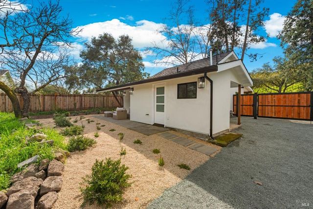 2192 1st Ave, Napa, CA 94558