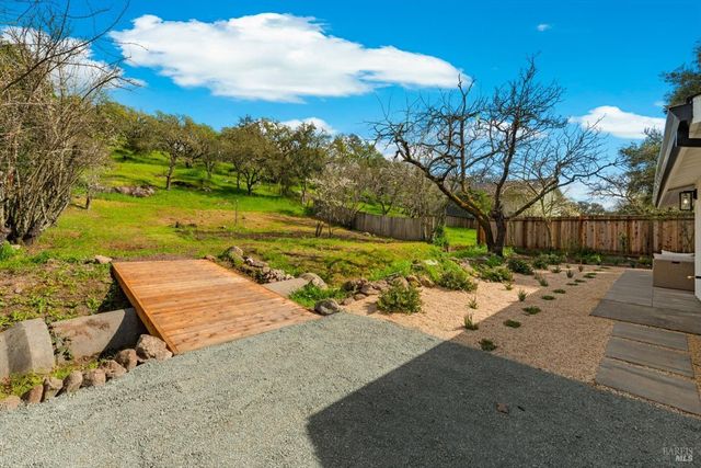 2192 1st Ave, Napa, CA 94558