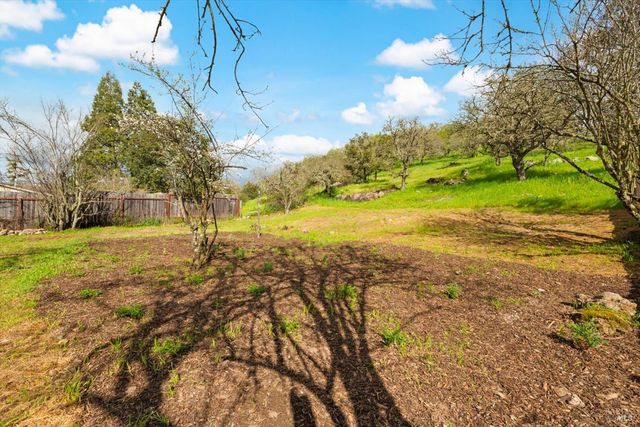 2192 1st Ave, Napa, CA 94558