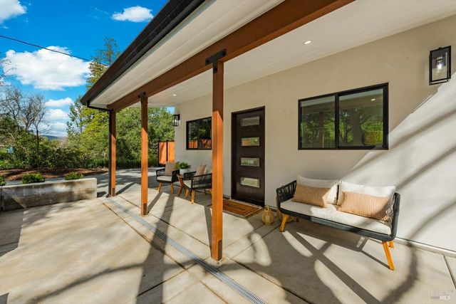 2192 1st Ave, Napa, CA 94558