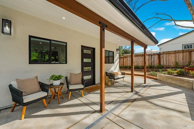 2192 1st Ave, Napa, CA 94558