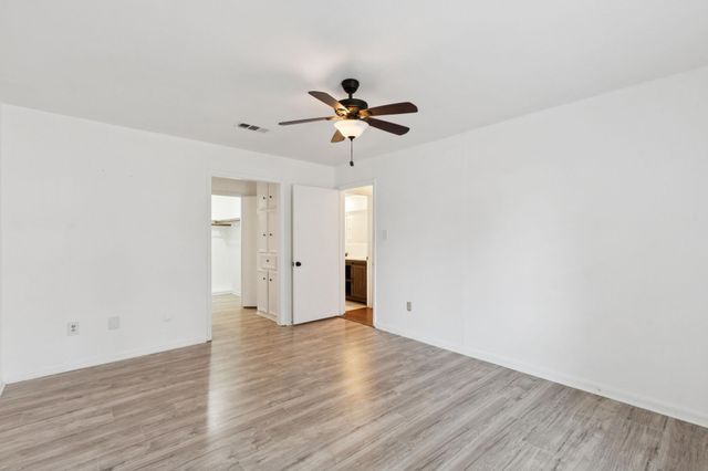 2114 Briarview Drive, Houston, TX 77077