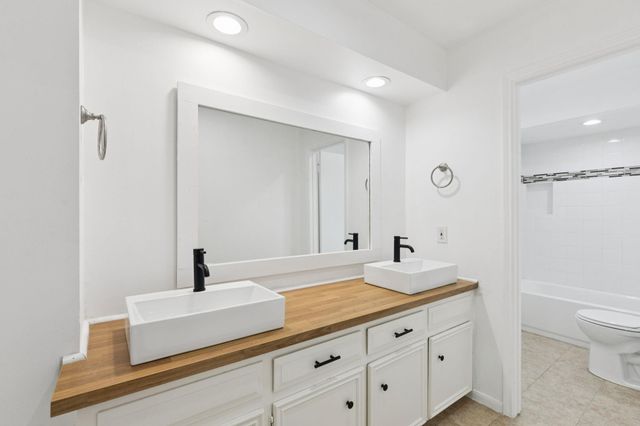 2114 Briarview Drive, Houston, TX 77077