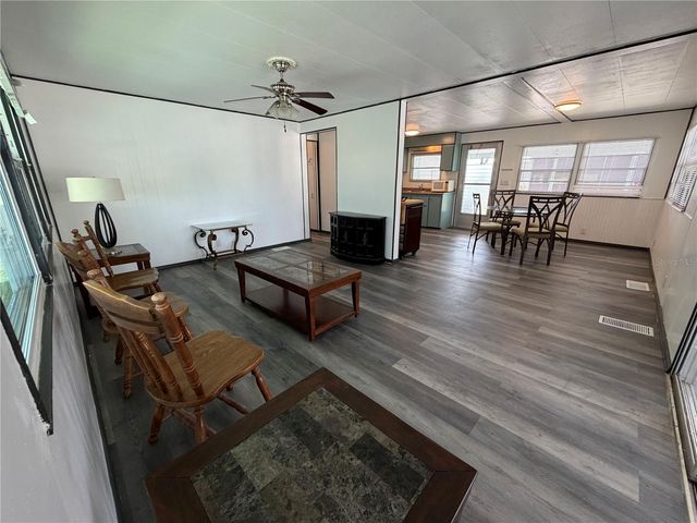 5221 BEECHMONT AVENUE, Sarasota, FL 34234