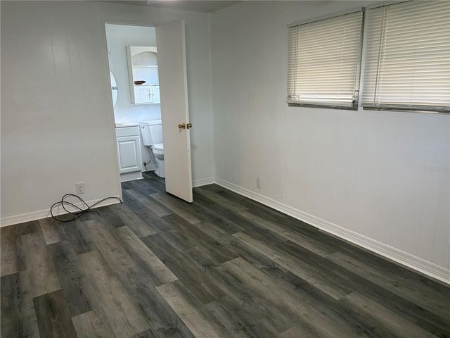5221 BEECHMONT AVENUE, Sarasota, FL 34234