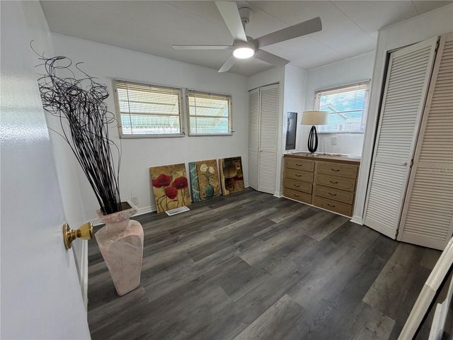 5221 BEECHMONT AVENUE, Sarasota, FL 34234