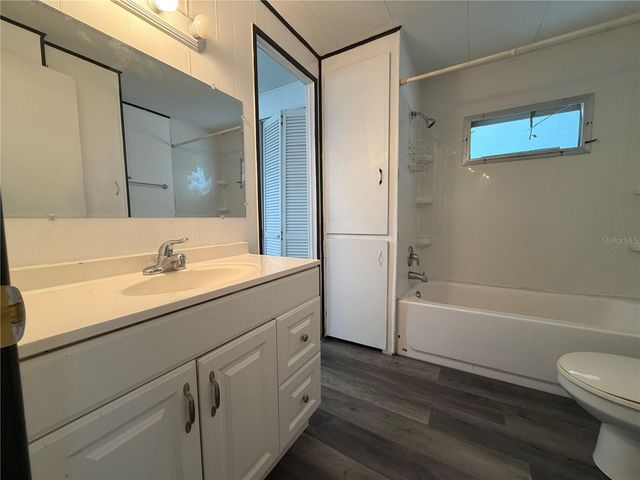 5221 BEECHMONT AVENUE, Sarasota, FL 34234