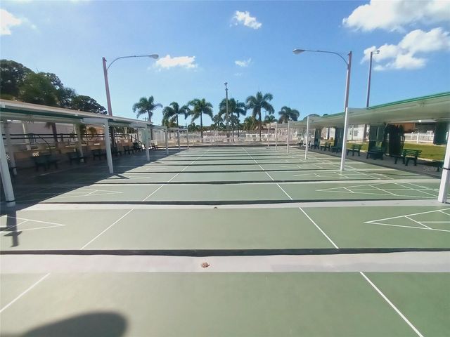 5221 BEECHMONT AVENUE, Sarasota, FL 34234