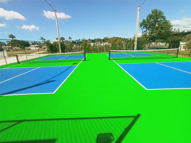 5221 BEECHMONT AVENUE, Sarasota, FL 34234