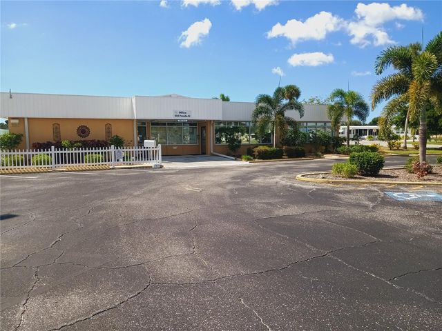 5221 BEECHMONT AVENUE, Sarasota, FL 34234