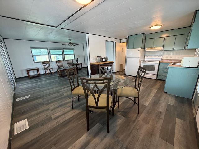 5221 BEECHMONT AVENUE, Sarasota, FL 34234