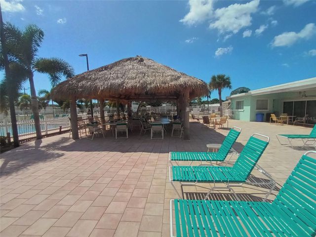 5221 BEECHMONT AVENUE, Sarasota, FL 34234