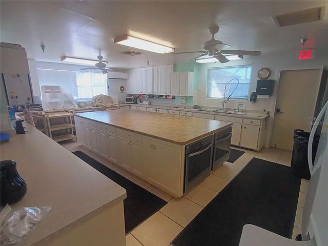 5221 BEECHMONT AVENUE, Sarasota, FL 34234