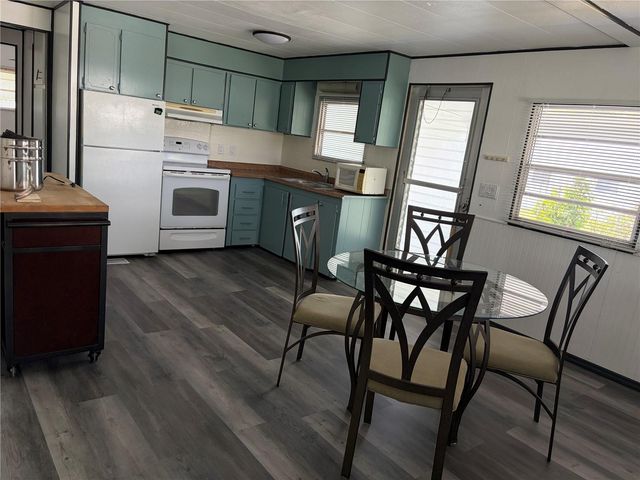 5221 BEECHMONT AVENUE, Sarasota, FL 34234