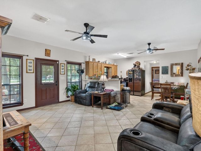 285 Mini Lane, Livingston, TX 77351
