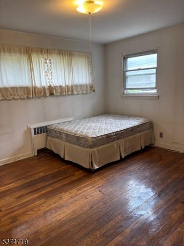 634 Bartell Pl, Ridgewood Village, NJ 07450