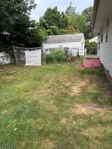634 Bartell Pl, Ridgewood Village, NJ 07450