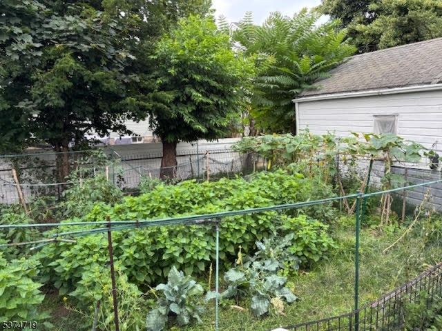 634 Bartell Pl, Ridgewood Village, NJ 07450
