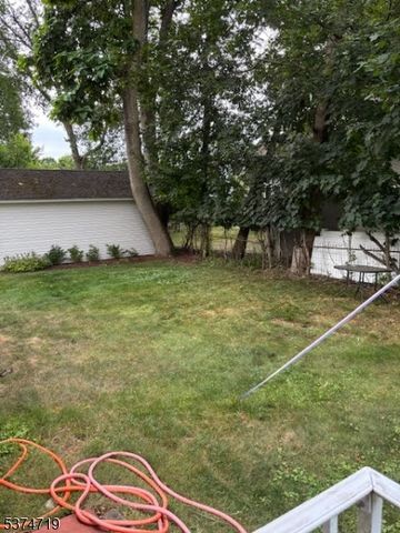 634 Bartell Pl, Ridgewood Village, NJ 07450
