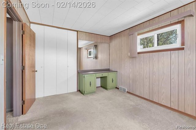 22823 N Brookside Drive, Dearborn Heights, MI 48125