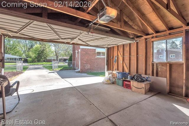 22823 N Brookside Drive, Dearborn Heights, MI 48125