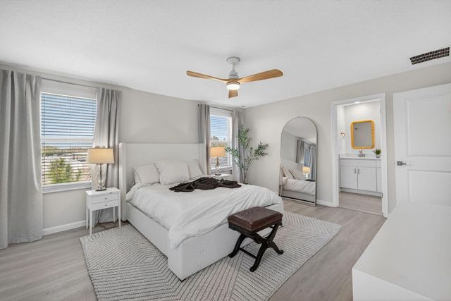 5624 SE Edgewater Circle, Stuart, FL 34997