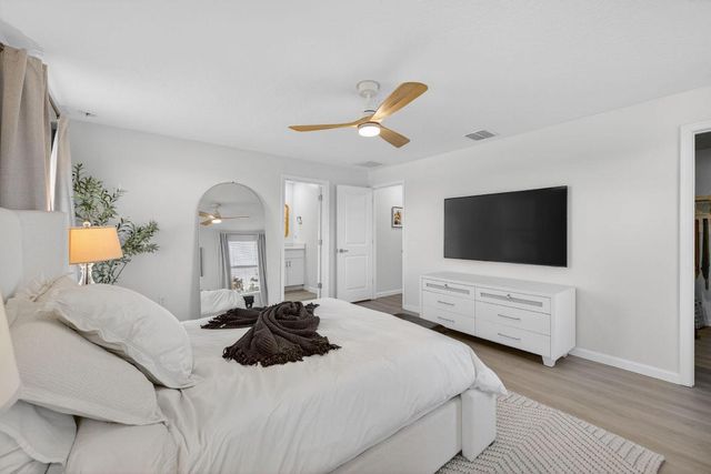 5624 SE Edgewater Circle, Stuart, FL 34997