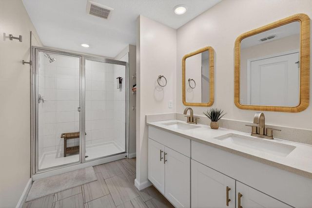 5624 SE Edgewater Circle, Stuart, FL 34997