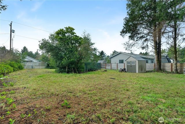 158 N Narwhal Loop NW, Ocean Shores, WA 98569