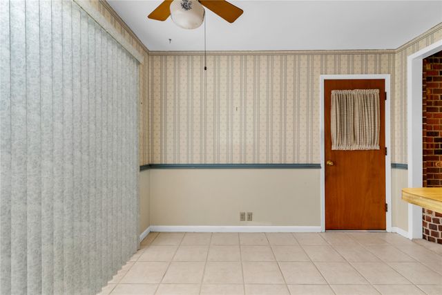 1301 Rose Avenue, Cleburne, TX 76033