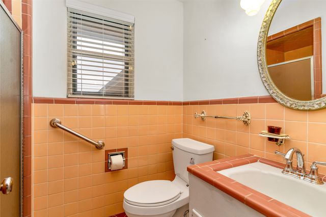 1301 Rose Avenue, Cleburne, TX 76033