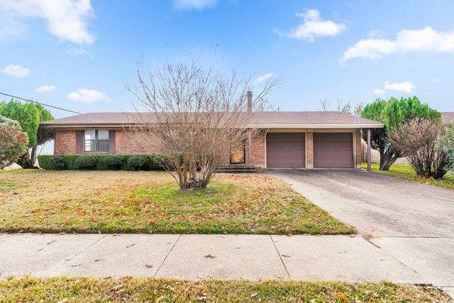 1301 Rose Avenue, Cleburne, TX 76033
