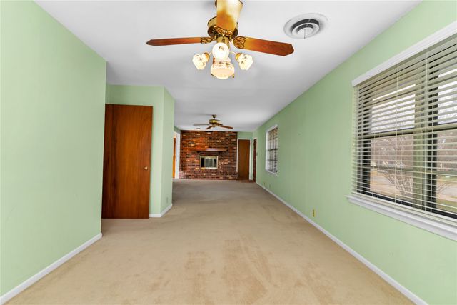 1301 Rose Avenue, Cleburne, TX 76033