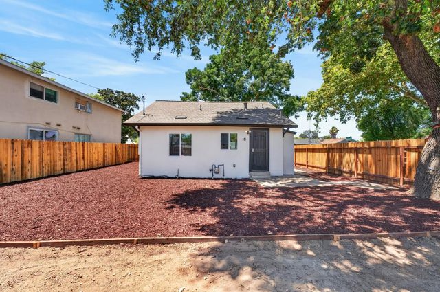 2296 Grove Ave, Sacramento, CA 95815