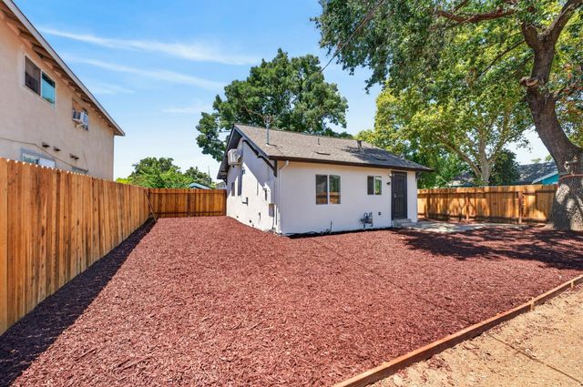 2296 Grove Ave, Sacramento, CA 95815