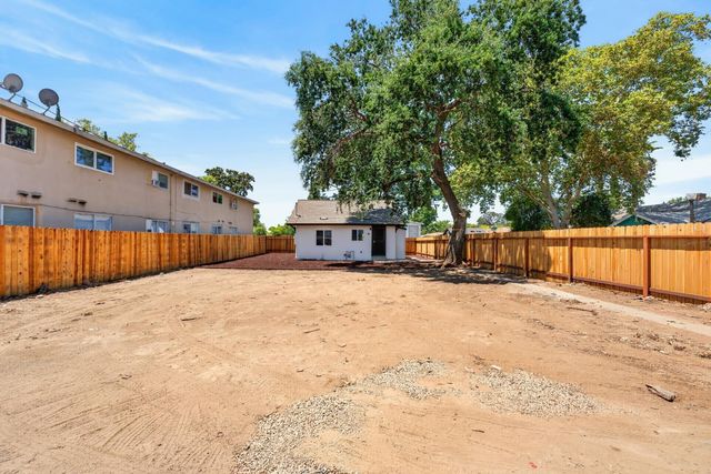 2296 Grove Ave, Sacramento, CA 95815