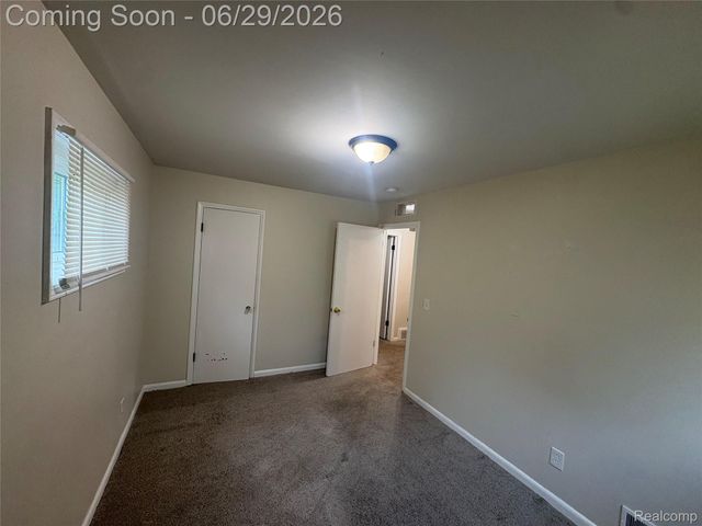 21840 Weller Avenue, Warren, MI 48089
