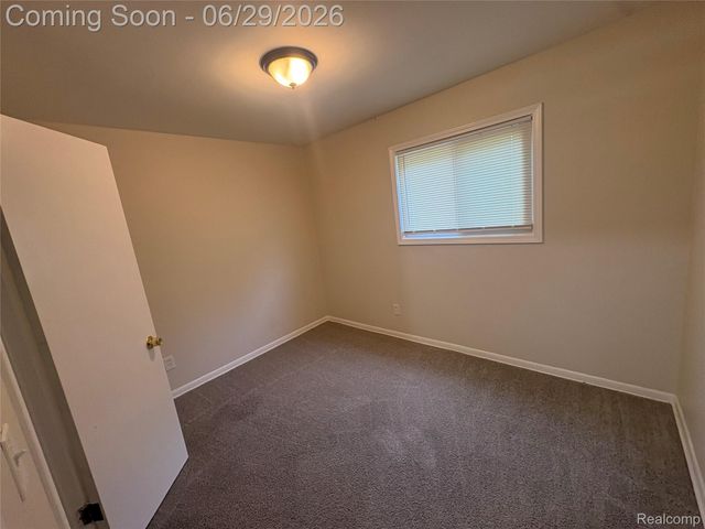 21840 Weller Avenue, Warren, MI 48089
