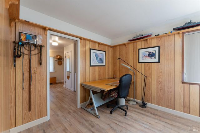 1961 Foothill Dr, Redwood Valley, CA 95470