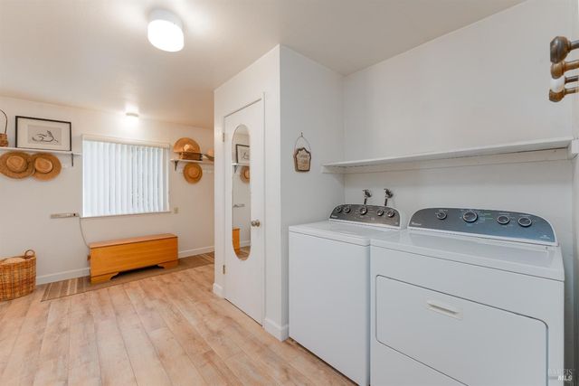 1961 Foothill Dr, Redwood Valley, CA 95470