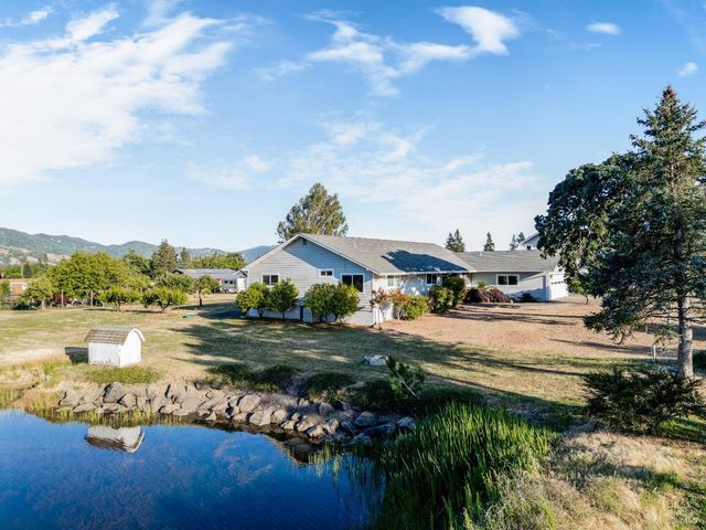 1961 Foothill Dr, Redwood Valley, CA 95470